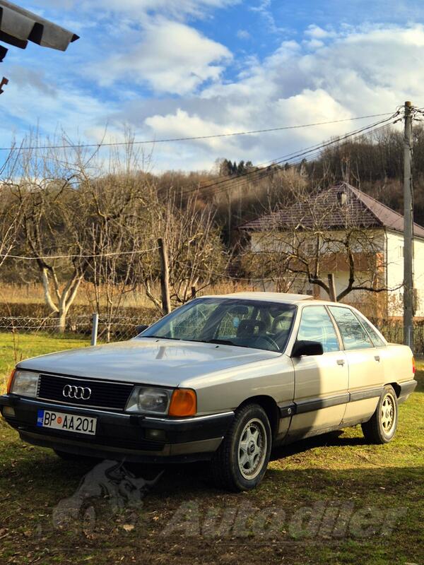 Audi - 100 - 2.3