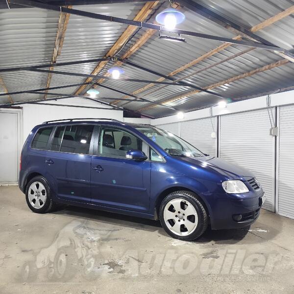 Volkswagen - Touran - Automatic DSG