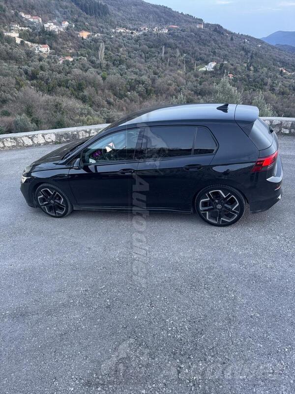 Volkswagen - Golf 8 - 2.0 R line