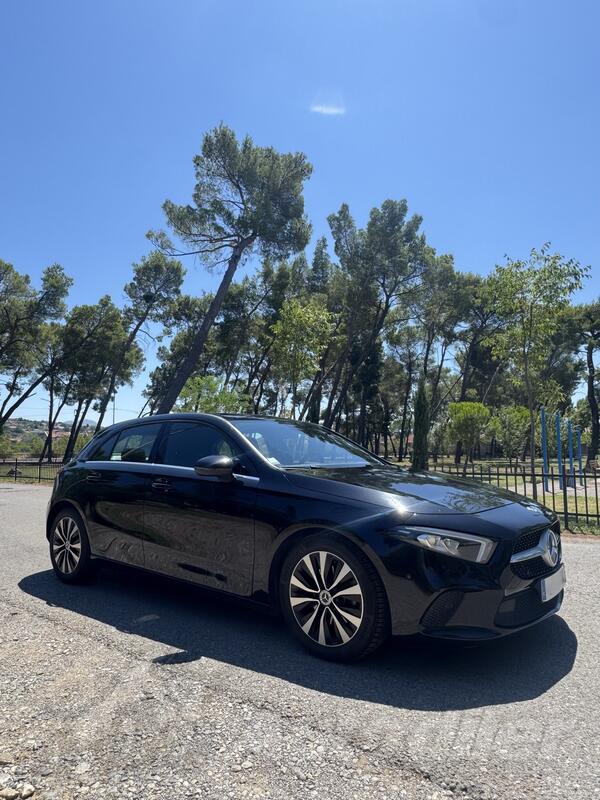 Mercedes Benz - A 180 - A 180 D 8G-DCT STYLE LINE