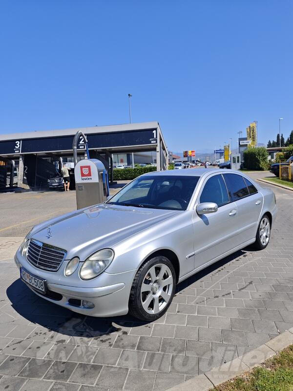 Mercedes Benz - E 220 - CDI