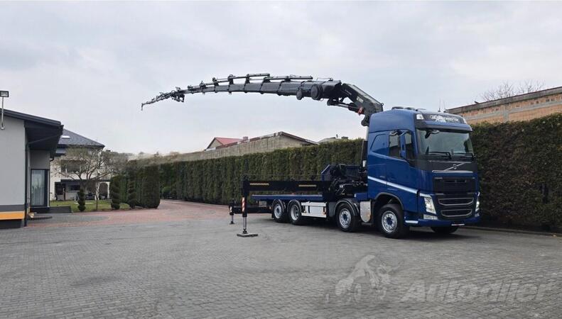 Volvo -  FH 460 8x2 / Otvorena Ravna Platforma + Dizalica + JIB 150-6+1 / Kamion / VLT057
