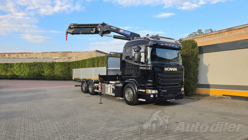 Scania - G490 6x2 / Ravna Platforma + HMF 3220K8 Dizalica / Kamion / VLT068