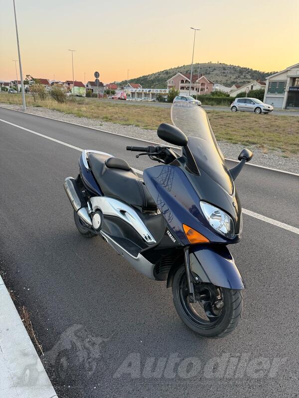 Yamaha - TMAX