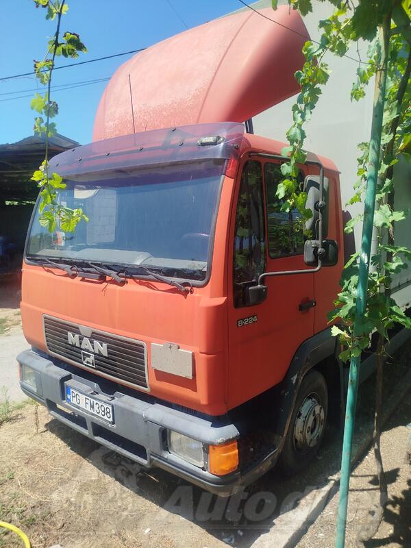MAN - 8224