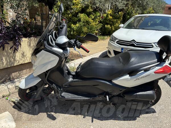 Yamaha - xmax 125