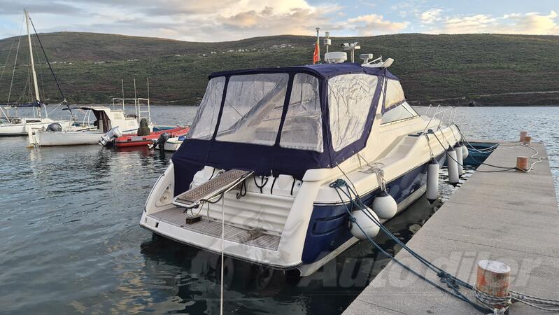 Sunseeker - Martinique 42