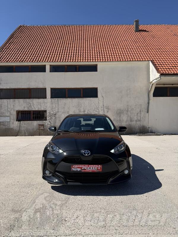Toyota - Yaris - 1.5 HYBRID AUTOMATIK