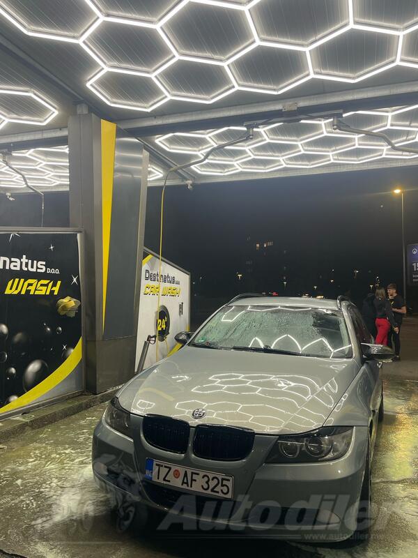 BMW - 320 - 2.0