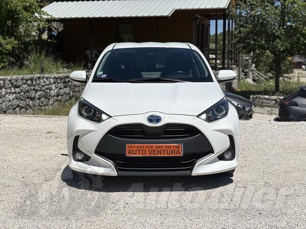 Toyota - Yaris - 1.5 BENZIN//HYBRID//03.2023god