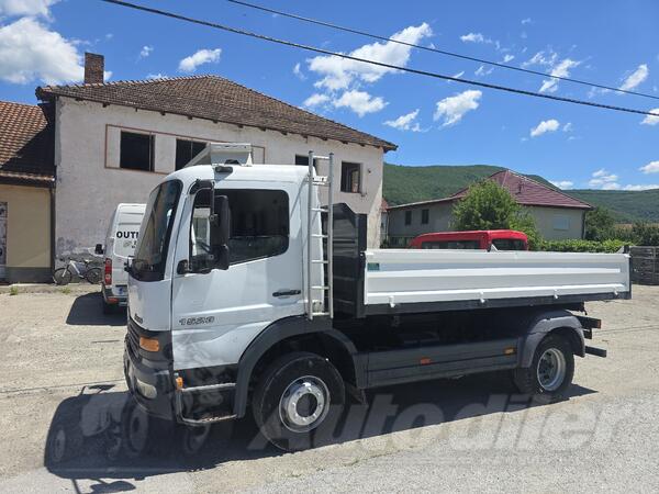 Mercedes Benz - Atego 15.23