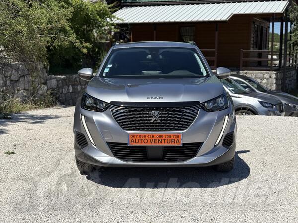 Peugeot - 2008 - 1.5 HDI//ALLURE//VELIKI SERVIS