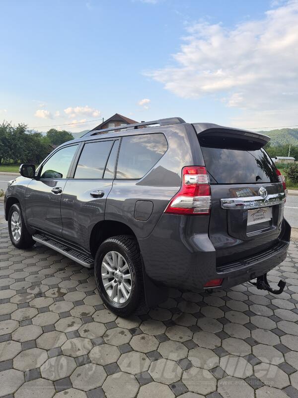 Toyota - Land Cruiser - prado