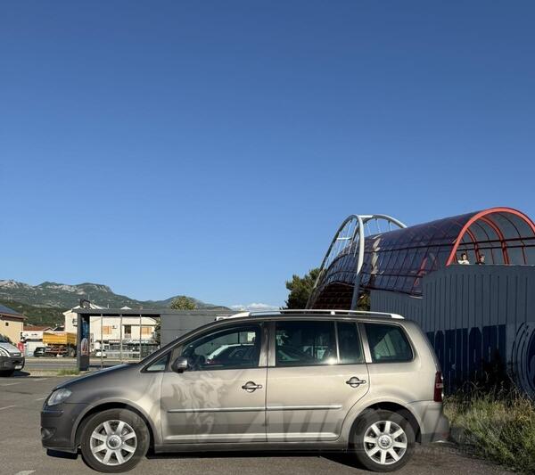Volkswagen - Touran - 1.9 tdi
