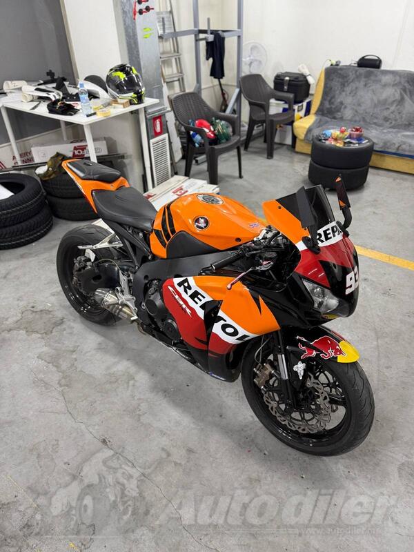 Honda - cbr 1000rr