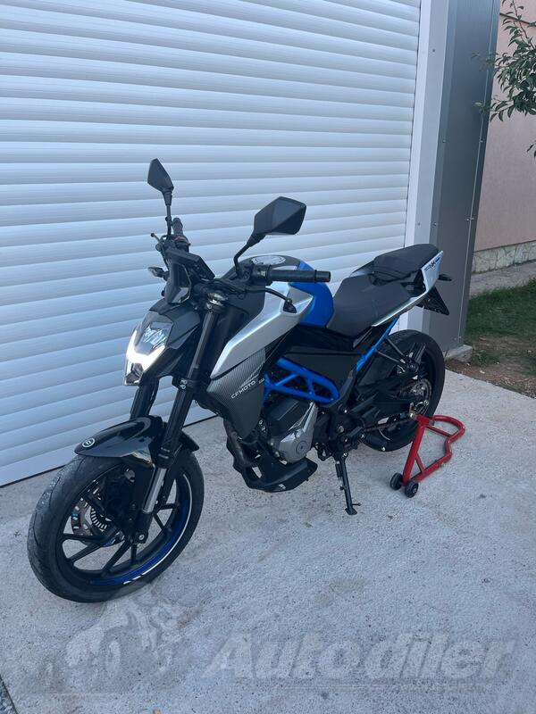 CFMoto - 300nk
