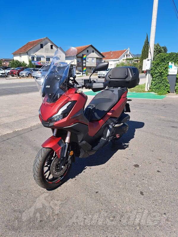 Honda - ADV 350