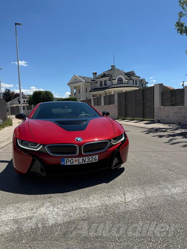 BMW - i8 - …