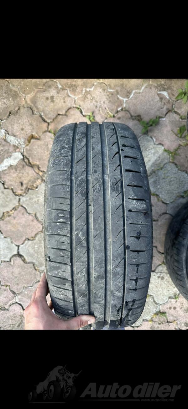 TRACMAX - 225/40R19 - Ljetnja guma