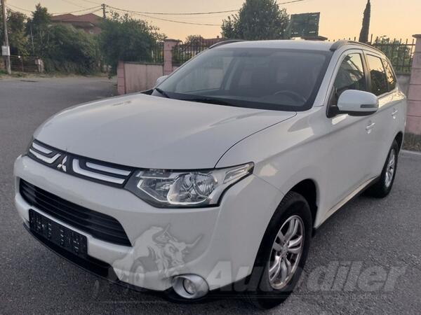 Mitsubishi - Outlander - 2.2 DI-D