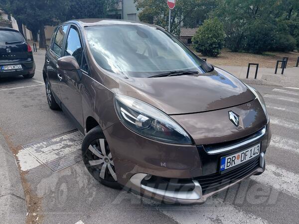 Renault - Scenic