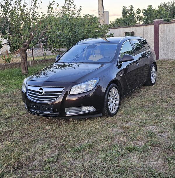 Opel - Insignia - Infinity