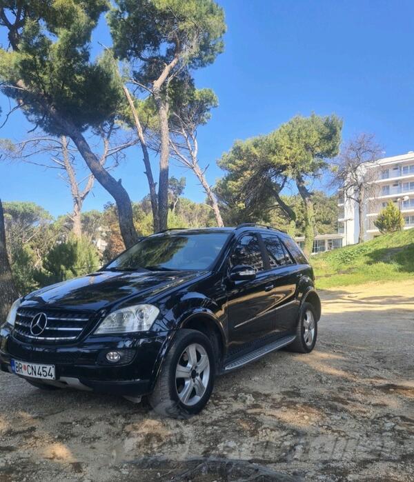 Mercedes Benz - ML 320 - 320