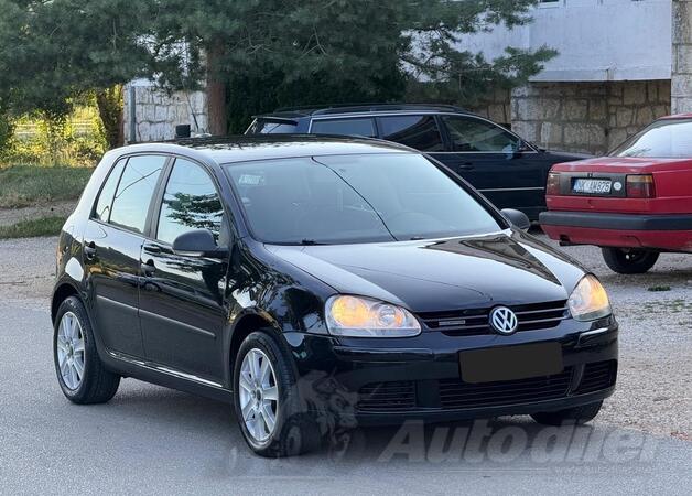 Volkswagen - Golf 5 - TDI Bluemotion