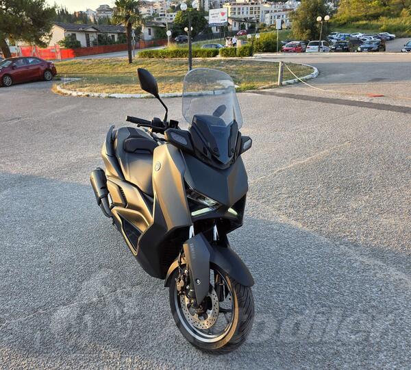 Yamaha - X-Max