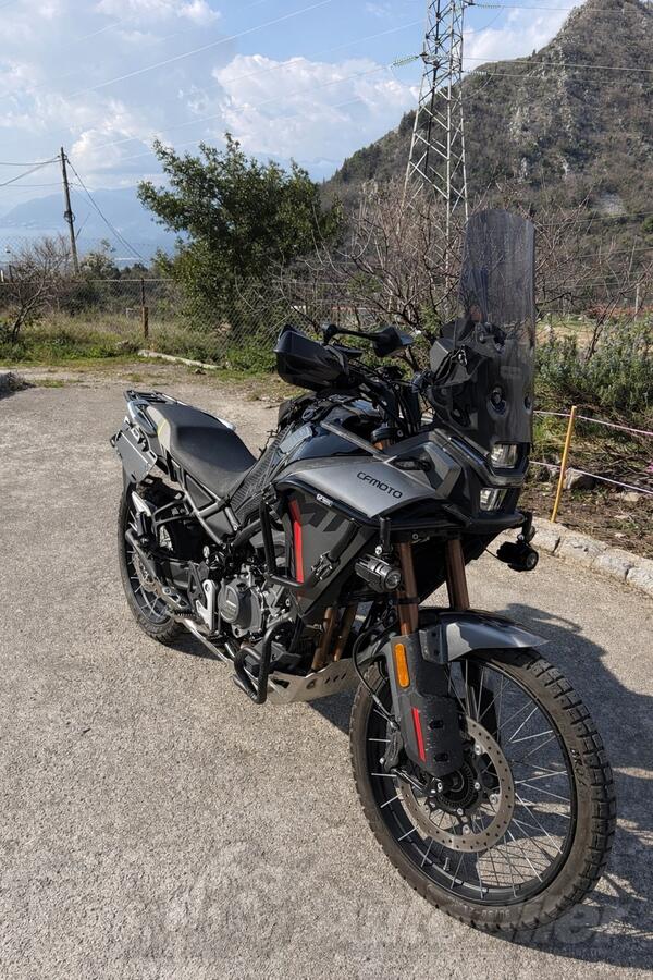 CFMoto - 450 MT