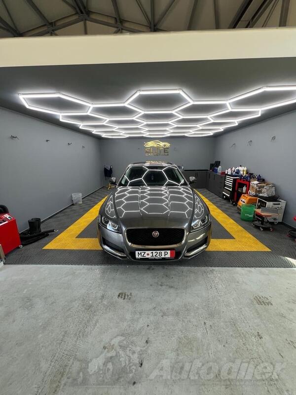 Jaguar - XF - 2.0