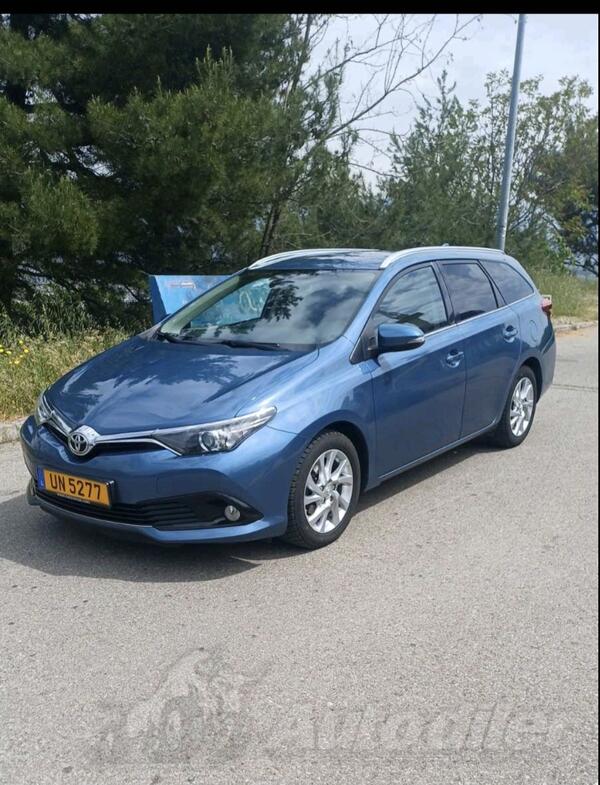 Toyota - Auris - 1.6