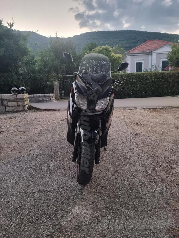 Yamaha - Yamaha X-MAX 2012