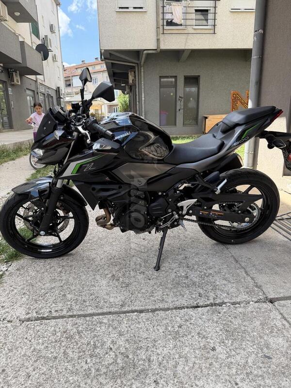 Kawasaki - Z 500