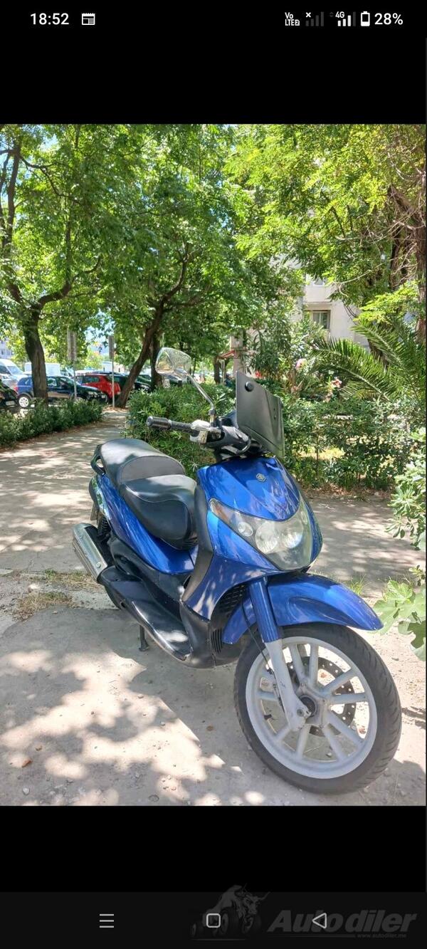 Piaggio - Beverly 200