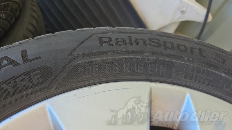 Fabričke rims and Uniroyal tires