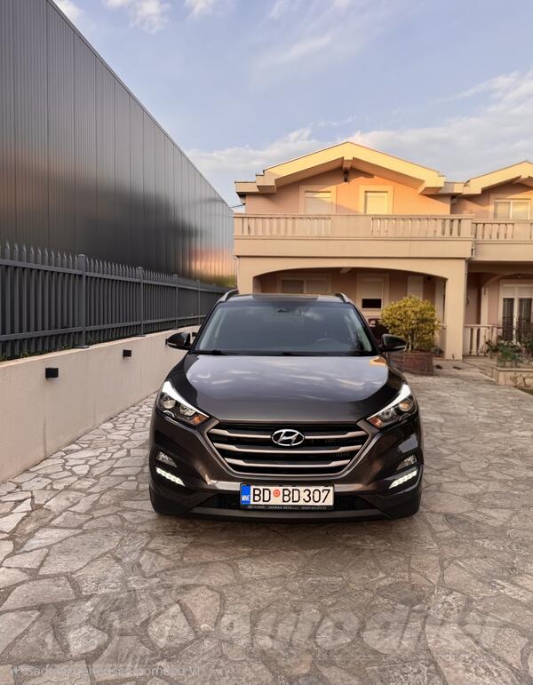 Hyundai - Tucson - 1.7 crdi