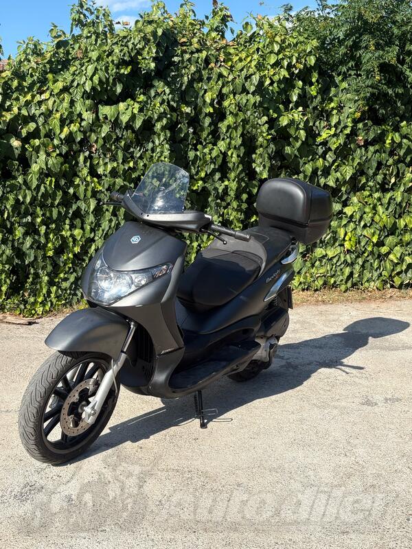 Piaggio - Beverly 250