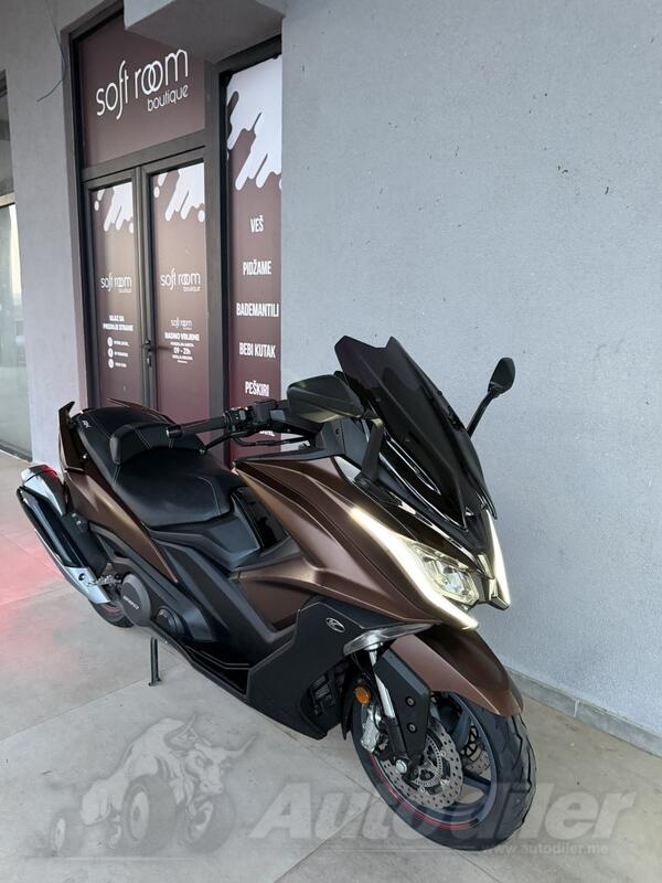 Kymco - Ak 550