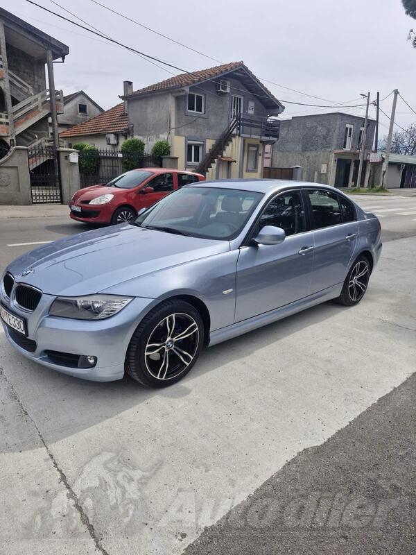 BMW - 318