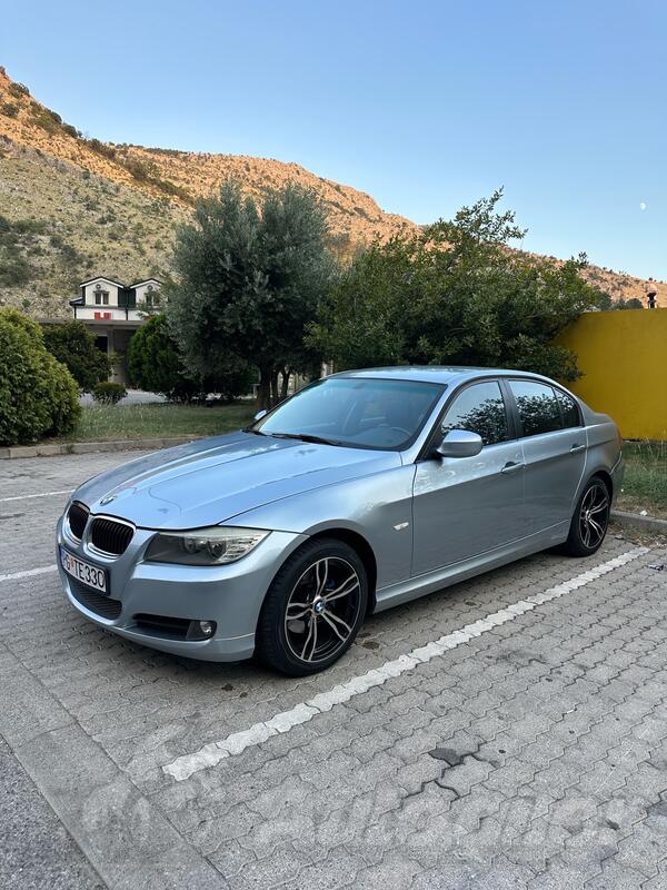 BMW - 318
