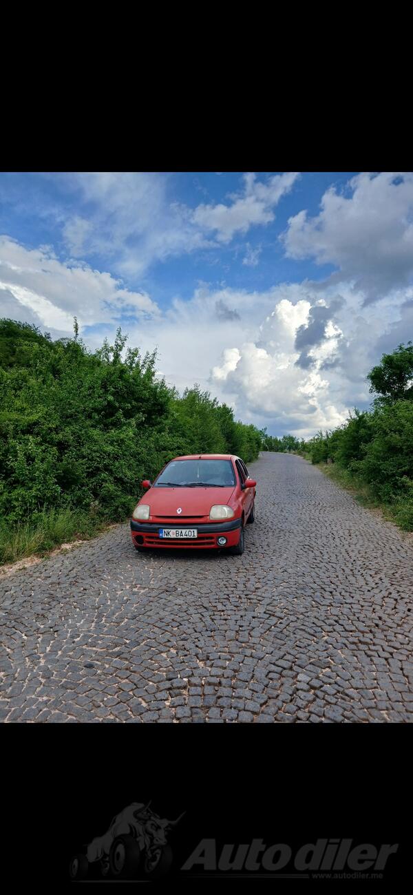 Renault - Clio - 1.6