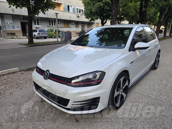 Volkswagen - Golf 7 - 2.0 TSI DSG