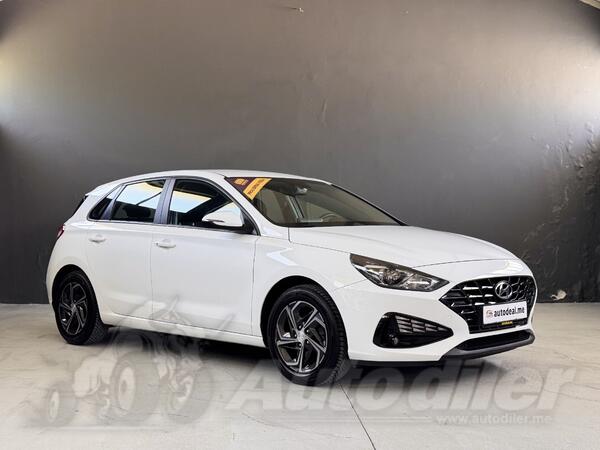 Hyundai - i30 - 1.6 CRDI - 115 KS