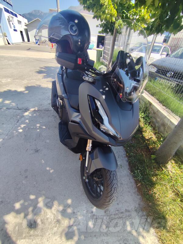 Honda - ADV 350