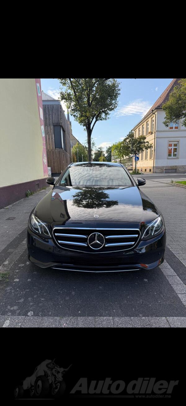 Mercedes Benz - E 200