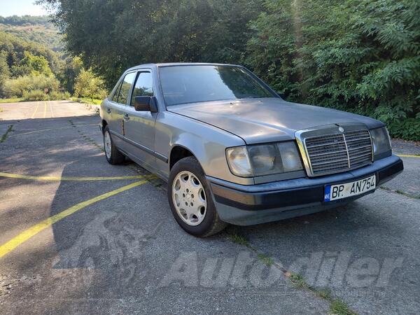 Mercedes Benz - 200 - D
