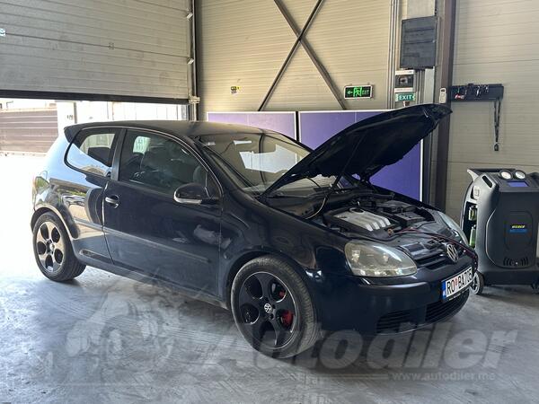 Volkswagen - Golf 5 - 1.9 tdi
