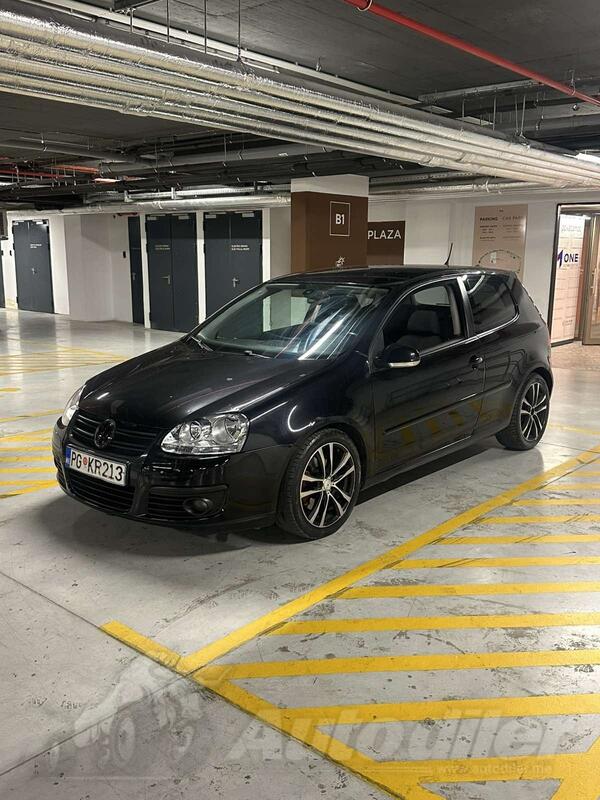 Volkswagen - Golf 5 - 2.0