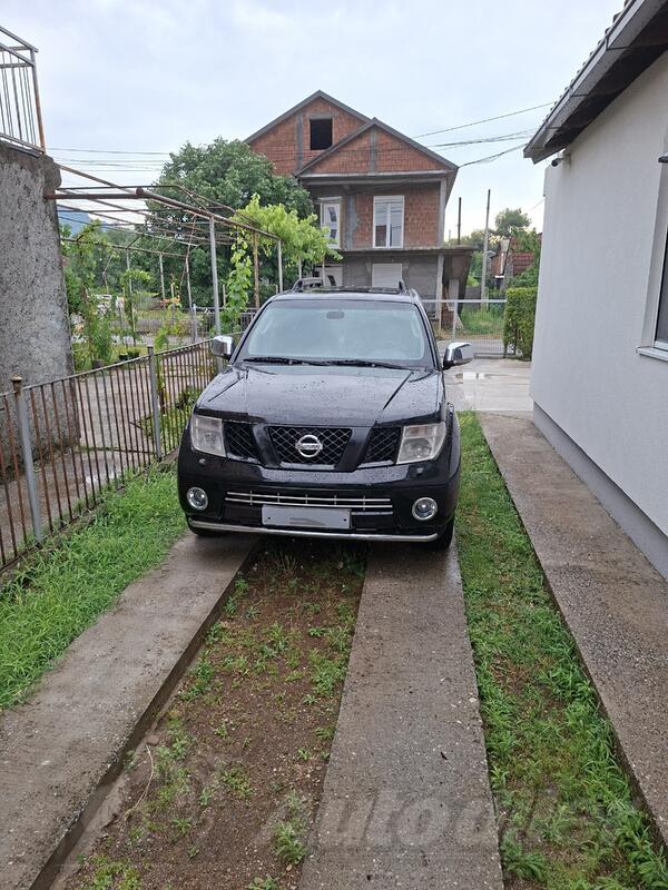 Nissan - Pathfinder - 2.5
